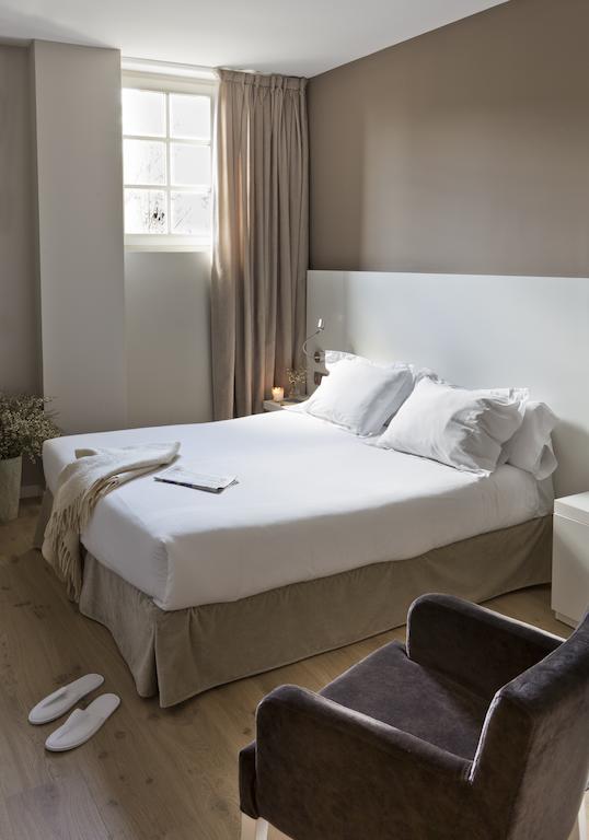 Apartment Rambla 102 *
